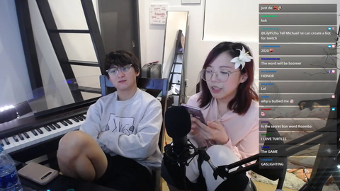 Michael expresses his opinion about straws on stream