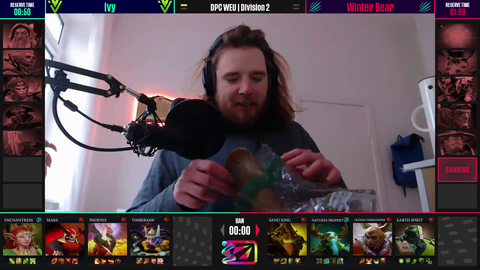 Dota pro has strange eating habits
