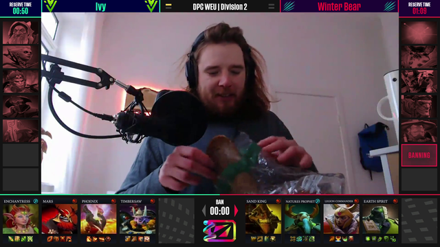 Dota pro has strange eating habits