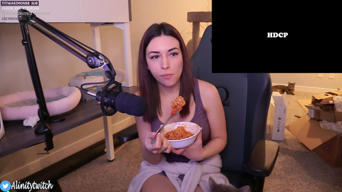 "People who call twitch girls THOTS, watch porn, it's just don't make any sence" She needs some help ASAP