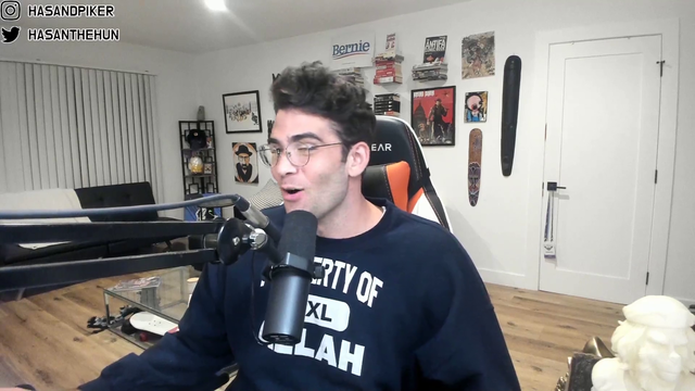 Hasan randomly draws a girl.