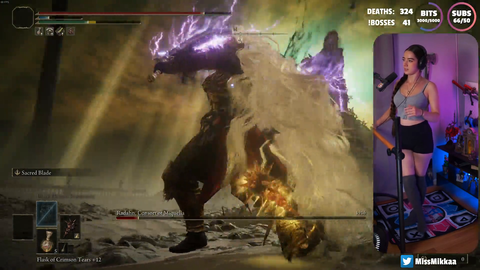 MissMikkaa beats Radahn with a dancepad after 52 tries