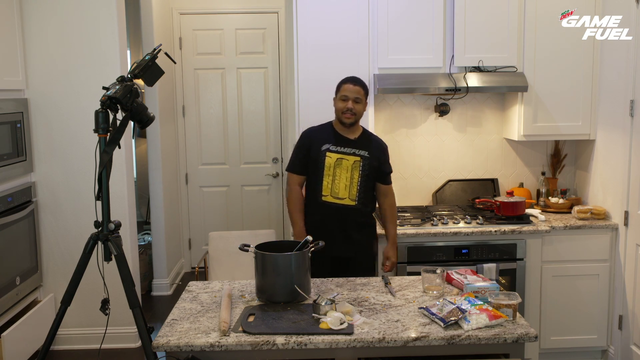 Friendsgiving cooking prep at the Poppin house is going well