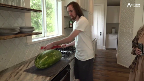 Asmon cuts a watermelon and everyone goes ape-shit