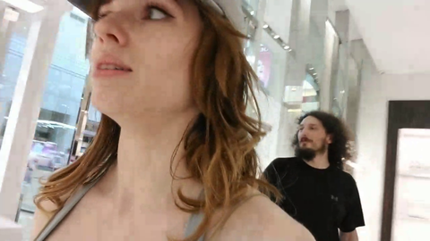 Amouranth lies about recording in a store