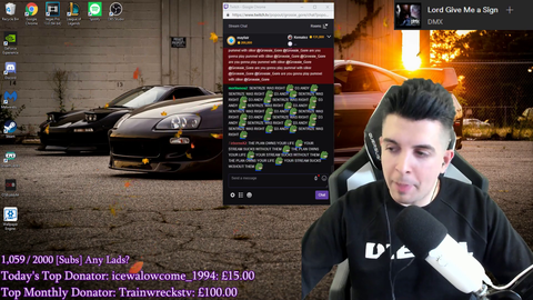 Gross Gore deletes twitter pic with fan who donated over £6000 because it "didn't get enough likes"