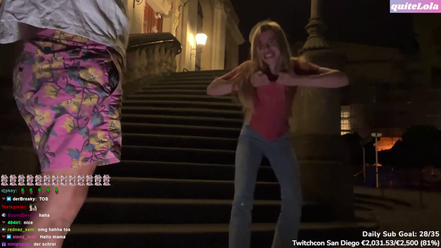 Cooksux teaches Lola to powerstrip on the streets of Berlin