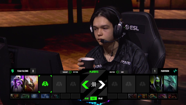 British Dota crowd reacts to player sipping from cup