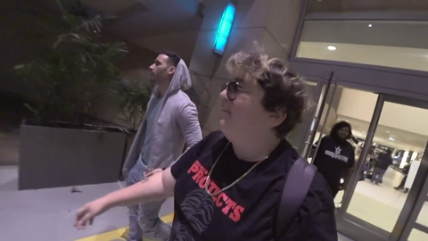 Blondie Wondie's reaction from getting a compliment from Soda. Yike.