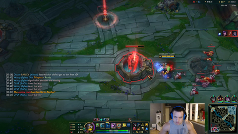 Tyler1 goes full alpha and wins the game for his team