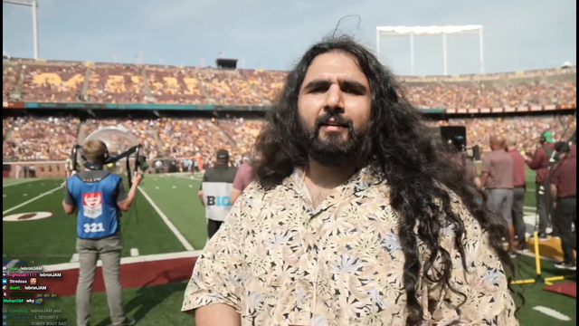 Esfand gets a standing ovation in Minnesota