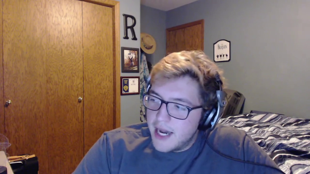 Simply Fixes his mic