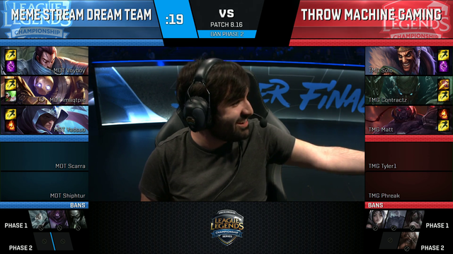 Voyboy asks the crowd a question