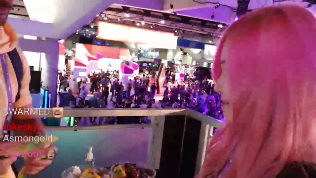 Nyam gives Korean Streamer candy present