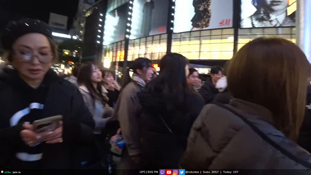 Angle of Shibuya takes a group photo