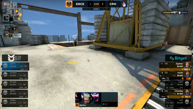 Fans at arena hate on thorin because of the Fallen tweet