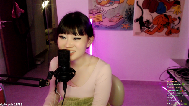 streamer begins to sing