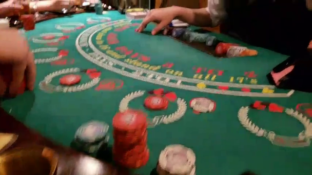CRAZY PREDICTION IN BLACKJACK( TWO FOURS)!!
