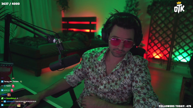 Cyr relaxes while Soda explains Cum-Stacking to Adin Ross