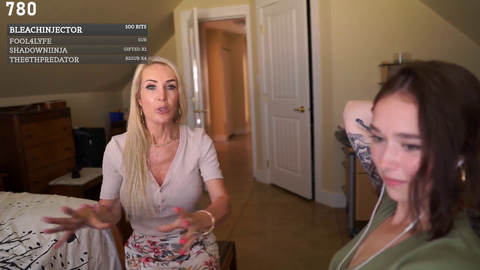 Mom talks about adventures with Mötley Crüe