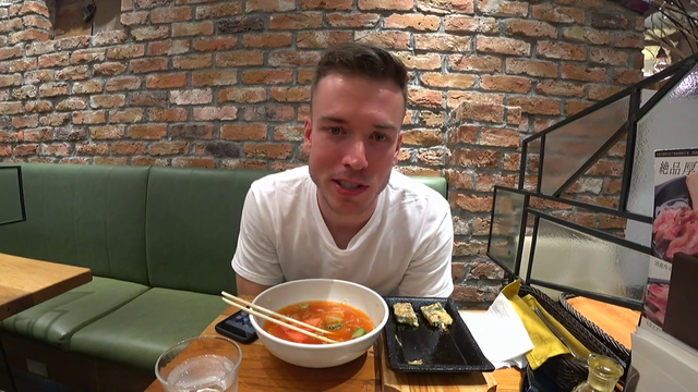 JakenbakeLIVE admits to peeing on PokiMane's toilet seat