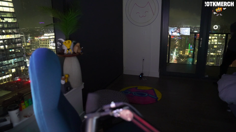 Soda shows off his view