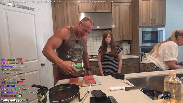 Knut daughter roasts him back