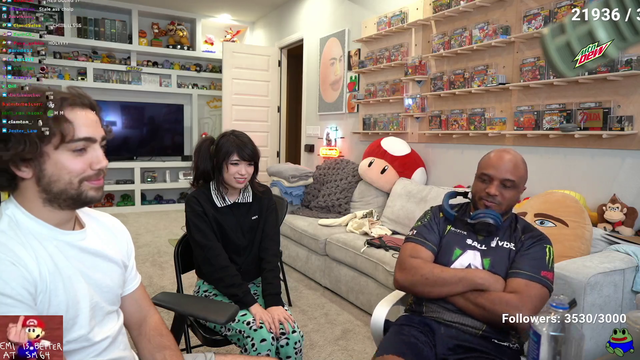 Lacari & Emiru eat a hot sauce chip and Lacari freaks out