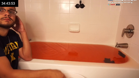 After a nonstop stream of 34 hours 43 minutes Erobb221 has finished filling a bathtub with a spoon