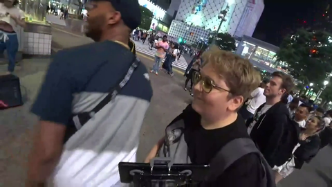 Andy finally gets the mic.