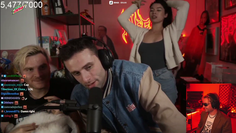 Cyr brings Hasan into a conversation w a drunk AustinShow