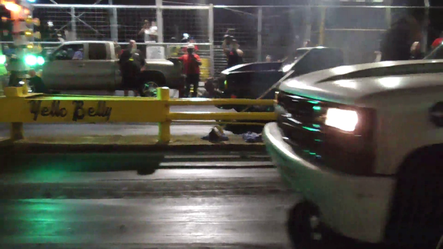Murda - TRUCK WRECKS IN BIG RACE