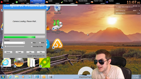 Phone Scammer opens jumpscare disguised as webcam
