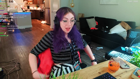 Minx's coach misunderstands her during fight