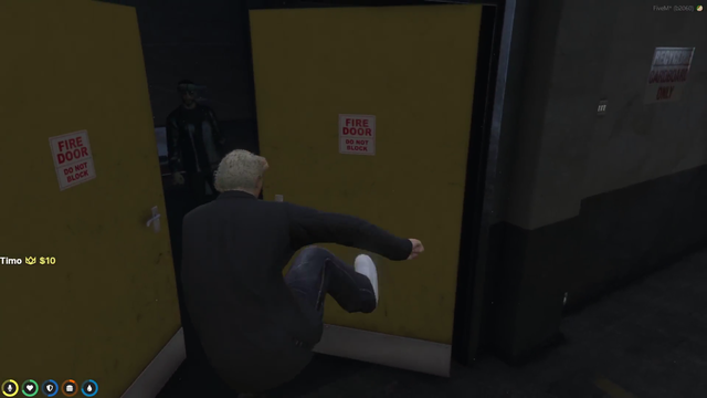 Sven opens a door