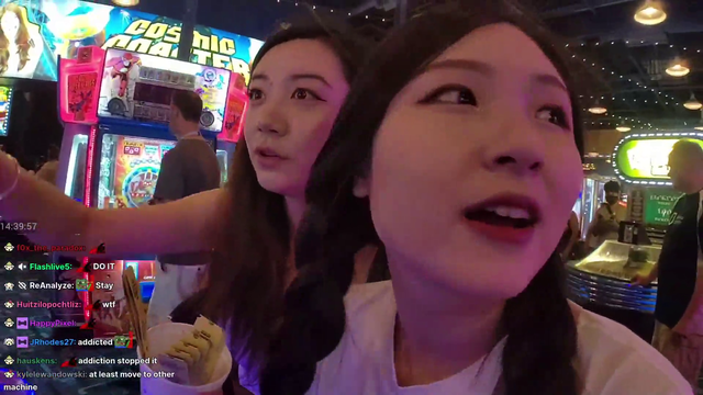 xqcL
