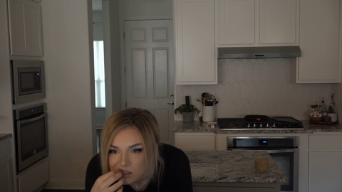 Nmplol - Malena snaps XQC