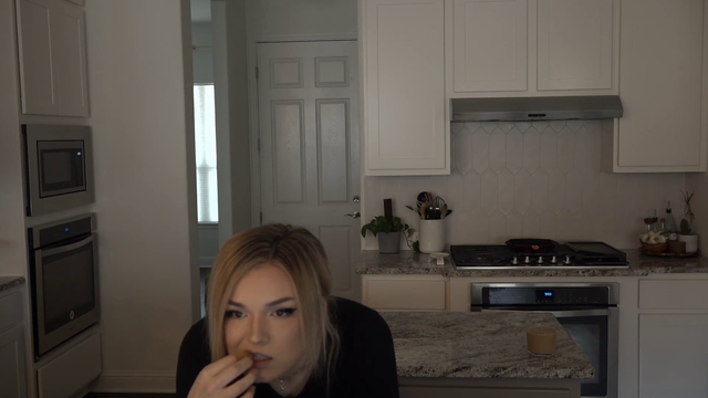 Nmplol - Malena snaps XQC