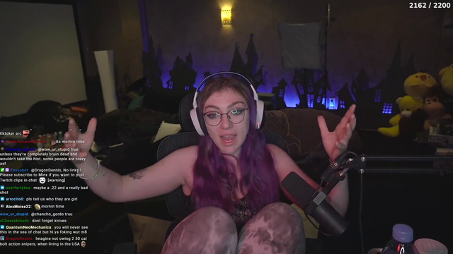 Tiktoker showed up at the Envy house trying to get in and threw rocks when they weren't allowed in.