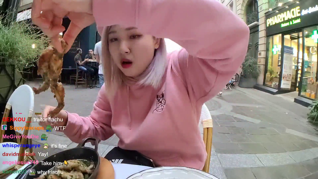HAchubby eats Pepe’s legs