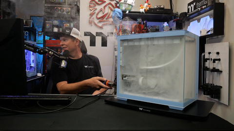 Streamer tests the ventilation system on his new PC