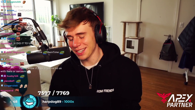 Blau's new sub-alert interrupts him (feat. Buddha's scuffed mic).