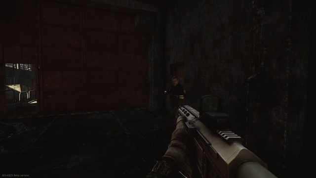 Two randoms in Escape from Tarkov forced to fight.