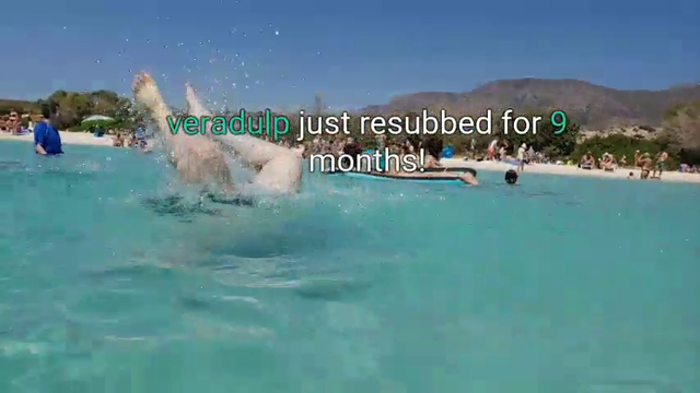 Andy zooms in on an ass