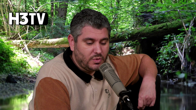 H3H3 criticizes his past layer "videogame attoney" (Current xQc layer)