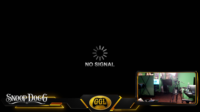 Snoop Dogg realizes he forgot to turn his stream off 8 hours ago