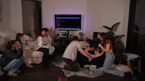 Fandy Becomes the First Streamer to Give Birth Live on Twitch