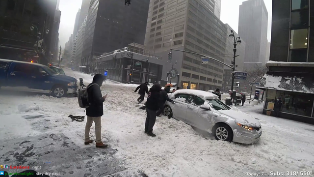 wholesome New Yorkers help stuck driver