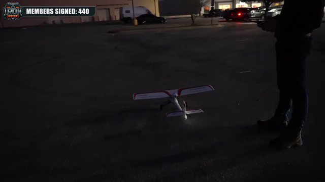 After an hour of building, Mizkif's plane takes its first flight