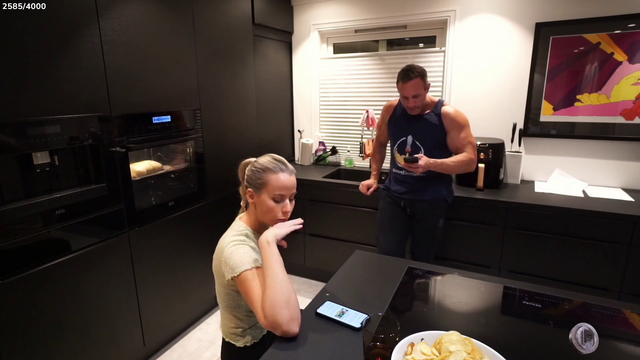 Knut’s chat finally breaks Jeanette